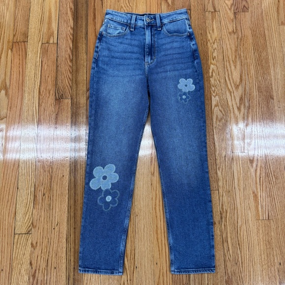 Hollister Denim - NWT Hollister Women's Straight Leg High Rise Mom Jeans with Floral Patch Design